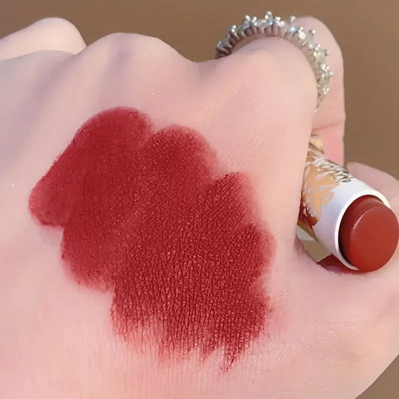 Rouge à lèvres mat effet brume, longue tenue, sans transfert — teinte Lace