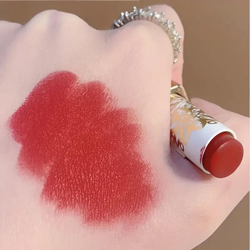 Rouge à lèvres mat effet brume, longue tenue, sans transfert — teinte Lace